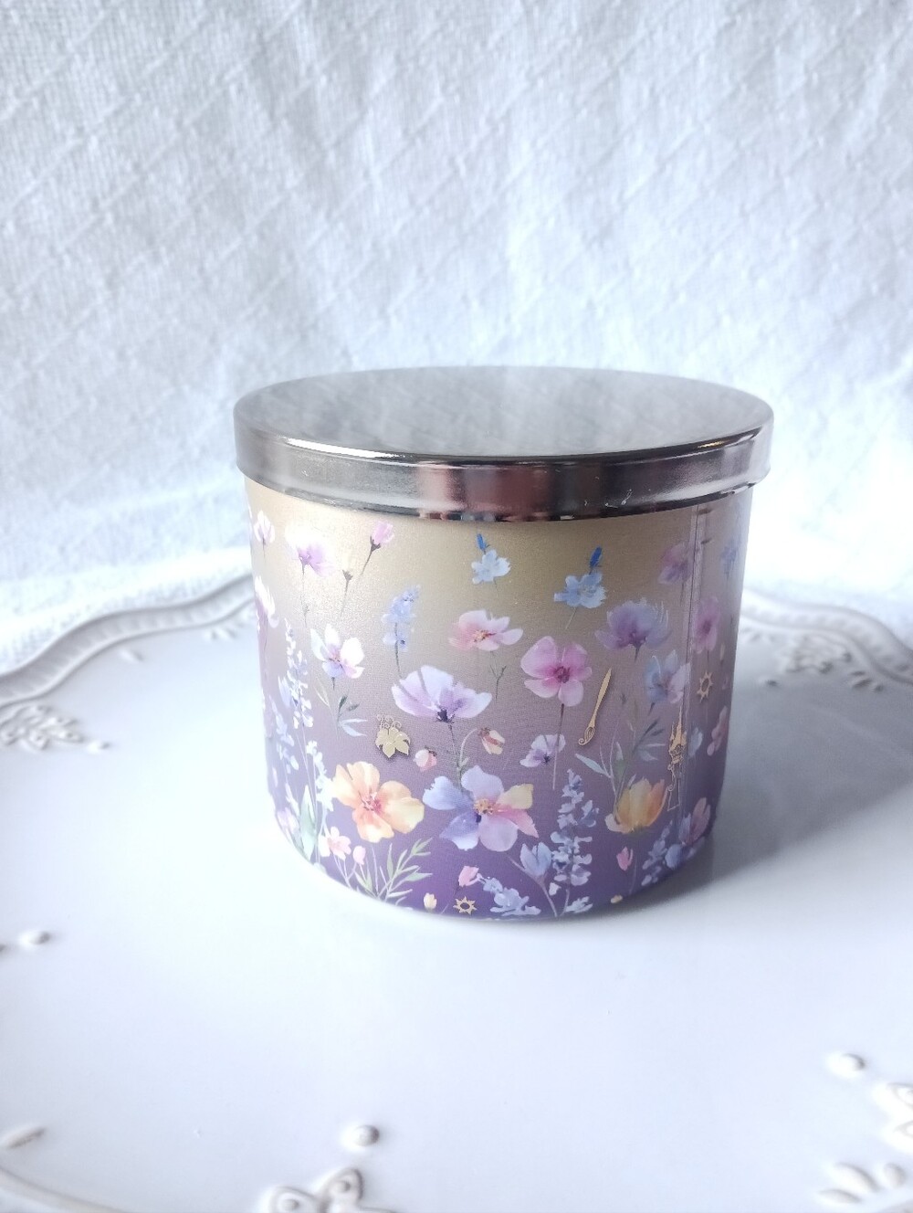 Bath & Body Works × Disney Princess Rapunzel 3 Wick Candle - Picture 2 of 9